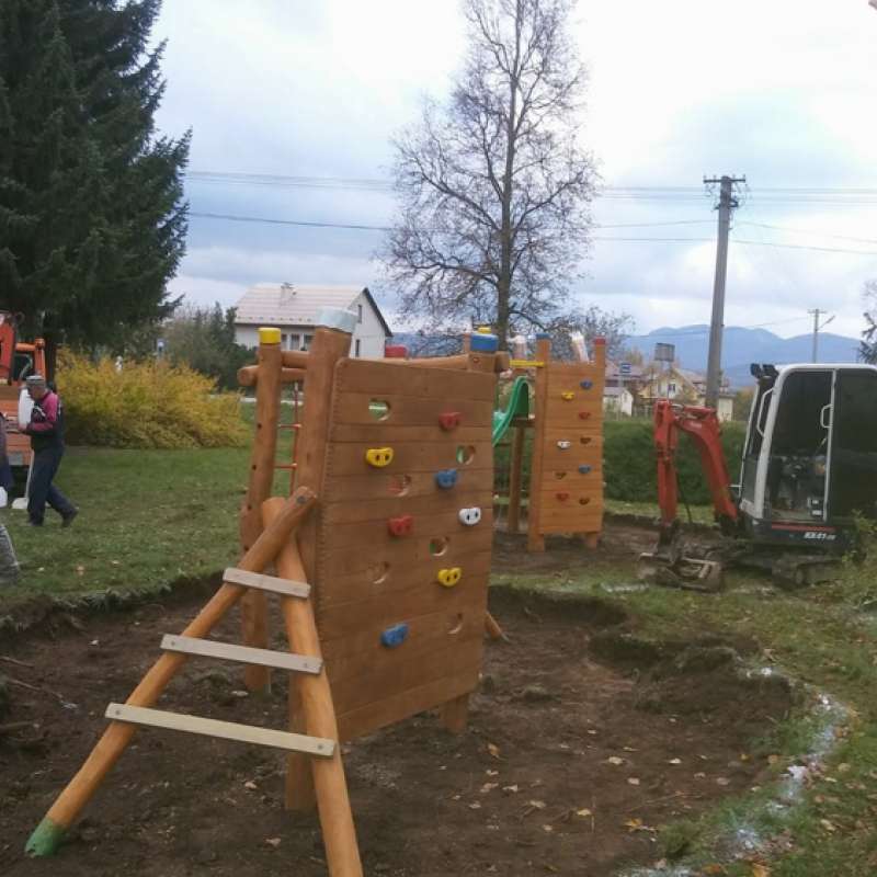 Strážna veža a Lezecká stena Šikula